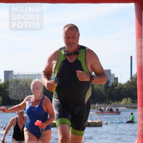 07.09.2025 - 19. Norderstedt Triathlon Luisa Fischer http://msf.ph/oto/8758104 07.09.2025 11:49:13 Schwimmen 217, 709, 725 meine-sportfotos.de