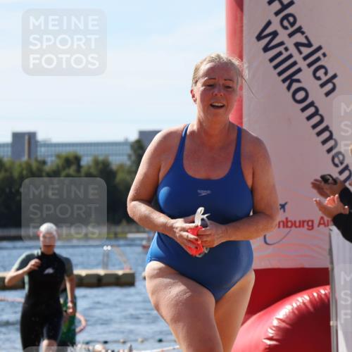 07.09.2025 - 19. Norderstedt Triathlon Luisa Fischer http://msf.ph/oto/8758127 07.09.2025 11:49:15 Schwimmen 217, 290, 709, 725 meine-sportfotos.de