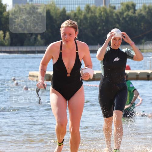 07.09.2025 - 19. Norderstedt Triathlon Luisa Fischer http://msf.ph/oto/8758145 07.09.2025 11:49:17 Schwimmen 217, 290, 709, 725 meine-sportfotos.de