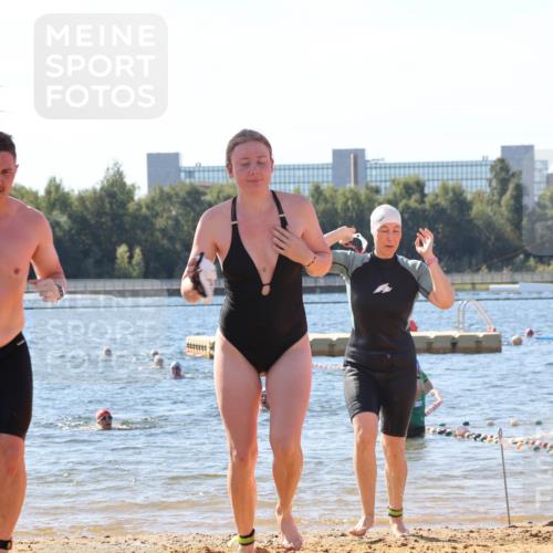 07.09.2025 - 19. Norderstedt Triathlon Luisa Fischer http://msf.ph/oto/8758157 07.09.2025 11:49:18 Schwimmen 217, 290, 709, 725 meine-sportfotos.de