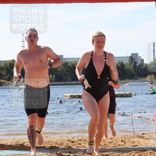 07.09.2025 - 19. Norderstedt Triathlon Luisa Fischer http://msf.ph/oto/8758174 07.09.2025 11:49:19 Schwimmen 217, 290, 709, 725 meine-sportfotos.de