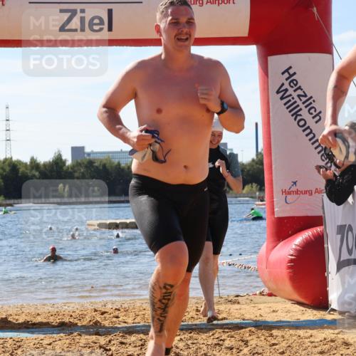 07.09.2025 - 19. Norderstedt Triathlon Luisa Fischer http://msf.ph/oto/8758199 07.09.2025 11:49:20 Schwimmen 217, 290, 709, 725 meine-sportfotos.de