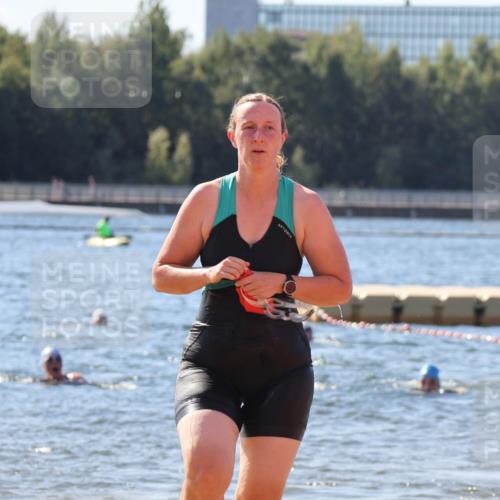 07.09.2025 - 19. Norderstedt Triathlon Luisa Fischer http://msf.ph/oto/8758205 07.09.2025 11:49:34 Schwimmen 1268 meine-sportfotos.de