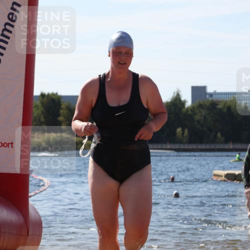 07.09.2025 - 19. Norderstedt Triathlon Luisa Fischer http://msf.ph/oto/8758431 07.09.2025 11:50:06 Schwimmen 757, 762, 828 meine-sportfotos.de