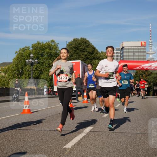 07.09.2025 - BARMER Alsterlauf Yannick Fuchs http://msf.ph/oto/8758544 07.09.2025 09:39:09 Laufen 6011, 5123, 6166, 58, 2792 meine-sportfotos.de