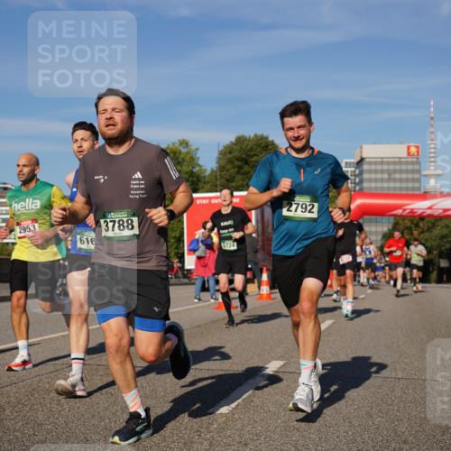 07.09.2025 - BARMER Alsterlauf Yannick Fuchs http://msf.ph/oto/8758625 07.09.2025 09:39:11 Laufen 2953, 616, 3788, 5724, 2792 meine-sportfotos.de