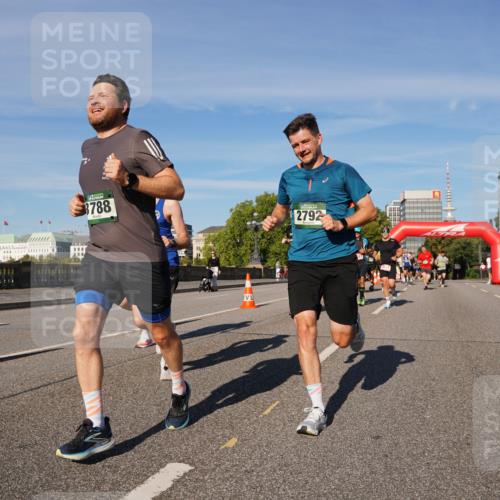 07.09.2025 - BARMER Alsterlauf Yannick Fuchs http://msf.ph/oto/8758634 07.09.2025 09:39:11 Laufen 3788, 2792 meine-sportfotos.de