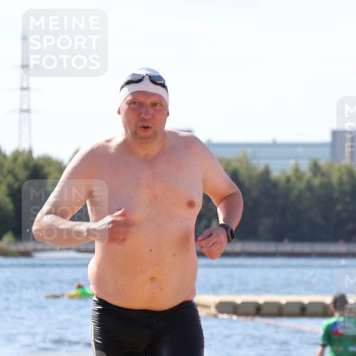 07.09.2025 - 19. Norderstedt Triathlon Luisa Fischer http://msf.ph/oto/8758746 07.09.2025 11:50:36 Schwimmen 273, 1276 meine-sportfotos.de