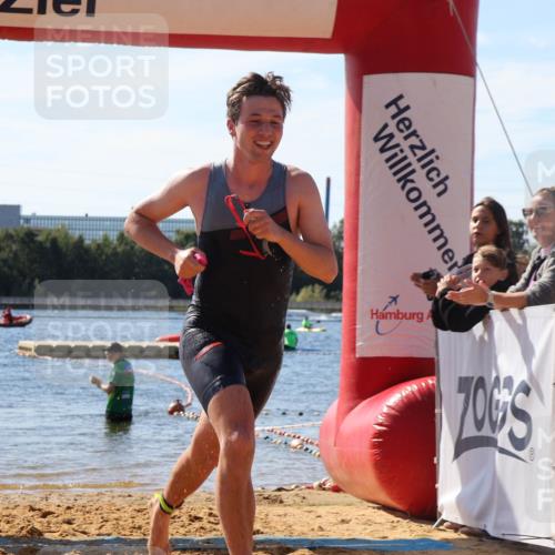 07.09.2025 - 19. Norderstedt Triathlon Luisa Fischer http://msf.ph/oto/8758795 07.09.2025 11:51:07 Schwimmen 218 meine-sportfotos.de