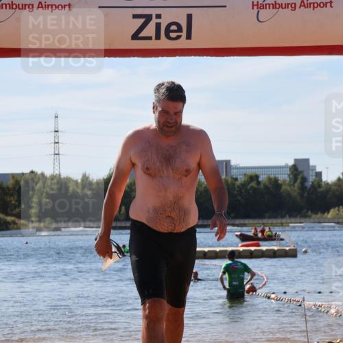 07.09.2025 - 19. Norderstedt Triathlon Luisa Fischer http://msf.ph/oto/8758866 07.09.2025 11:52:04 Schwimmen 827 meine-sportfotos.de
