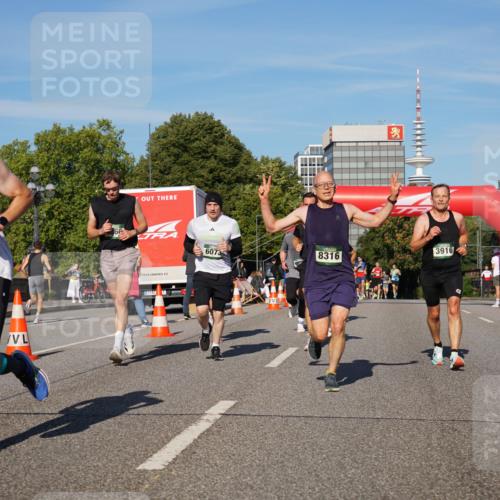 07.09.2025 - BARMER Alsterlauf Yannick Fuchs http://msf.ph/oto/8758884 07.09.2025 09:39:17 Laufen 8011, 6073, 3916, 8316 meine-sportfotos.de