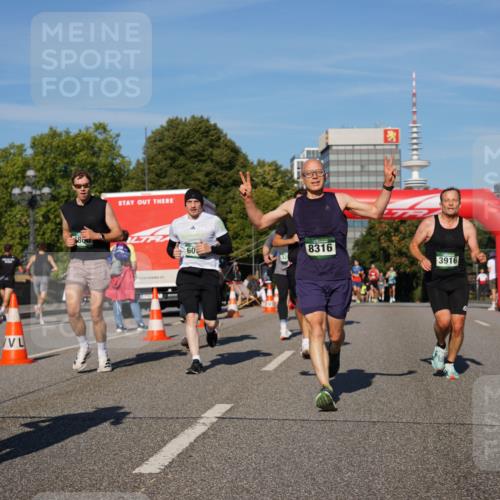 07.09.2025 - BARMER Alsterlauf Yannick Fuchs http://msf.ph/oto/8758903 07.09.2025 09:39:18 Laufen 1, 4800, 60, 8316, 3916 meine-sportfotos.de