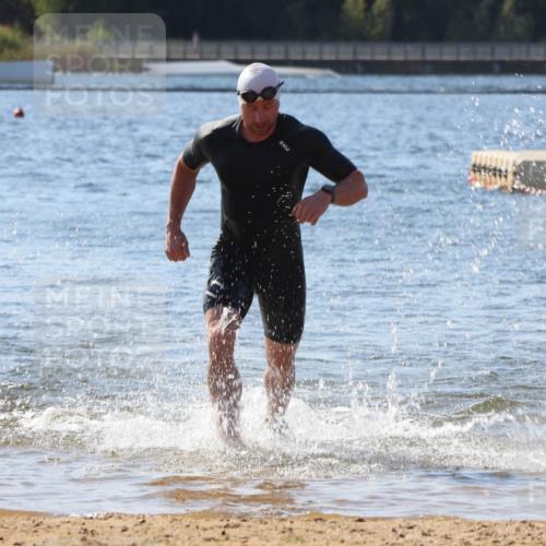 07.09.2025 - 19. Norderstedt Triathlon Luisa Fischer http://msf.ph/oto/8758925 07.09.2025 11:53:26 Schwimmen 1296 meine-sportfotos.de