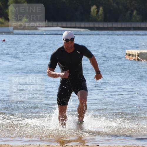 07.09.2025 - 19. Norderstedt Triathlon Luisa Fischer http://msf.ph/oto/8758935 07.09.2025 11:53:27 Schwimmen 1296 meine-sportfotos.de