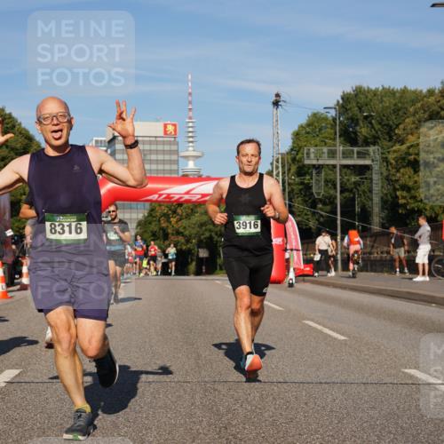 07.09.2025 - BARMER Alsterlauf Yannick Fuchs http://msf.ph/oto/8758941 07.09.2025 09:39:19 Laufen 60, 8316, 8431, 3916 meine-sportfotos.de