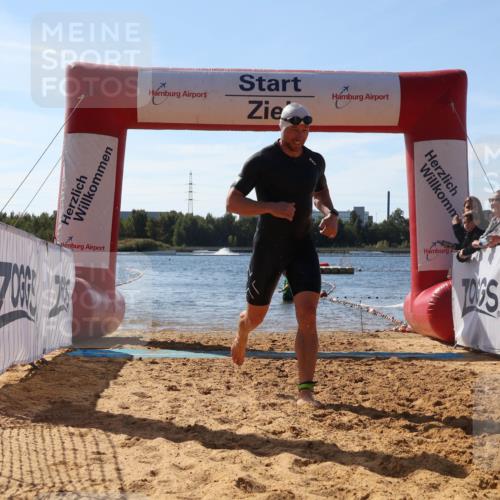 07.09.2025 - 19. Norderstedt Triathlon Luisa Fischer http://msf.ph/oto/8759015 07.09.2025 11:53:31 Schwimmen 1296 meine-sportfotos.de