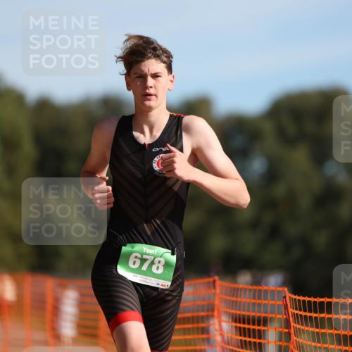 07.09.2025 - 19. Norderstedt Triathlon Michael Strokosch http://msf.ph/oto/8759187 07.09.2025 10:44:33 Laufen 64, 637, 678 meine-sportfotos.de