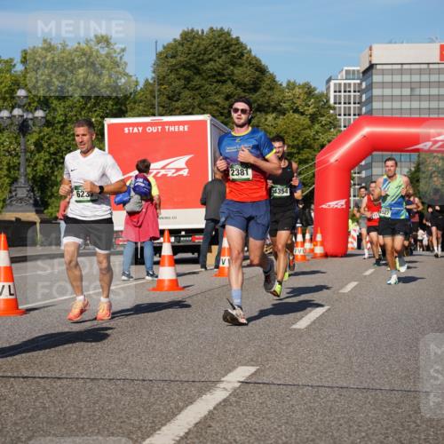 07.09.2025 - BARMER Alsterlauf Yannick Fuchs http://msf.ph/oto/8759247 07.09.2025 09:39:28 Laufen 5030, 623, 2381, 4354, 1527, 117 meine-sportfotos.de