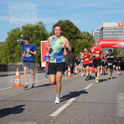 07.09.2025 - BARMER Alsterlauf Yannick Fuchs http://msf.ph/oto/8759346 07.09.2025 09:39:31 Laufen 6096, 1527, 84, 2117, 4250, 5340 meine-sportfotos.de