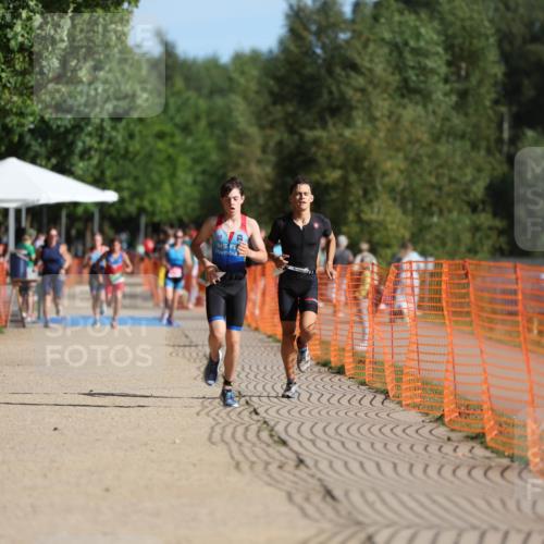 07.09.2025 - 19. Norderstedt Triathlon Michael Strokosch http://msf.ph/oto/8759435 07.09.2025 10:44:45 Laufen 102, 651 meine-sportfotos.de