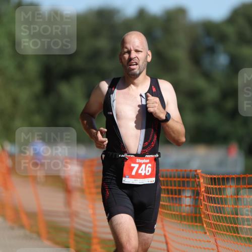 07.09.2025 - 19. Norderstedt Triathlon Michael Strokosch http://msf.ph/oto/8759442 07.09.2025 12:06:14 Laufen 746 meine-sportfotos.de