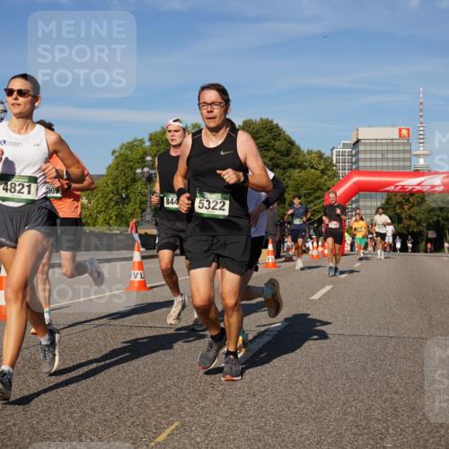 07.09.2025 - BARMER Alsterlauf Yannick Fuchs http://msf.ph/oto/8759853 07.09.2025 09:39:48 Laufen 4821, 909, 844, 5322, 524, 2748 meine-sportfotos.de