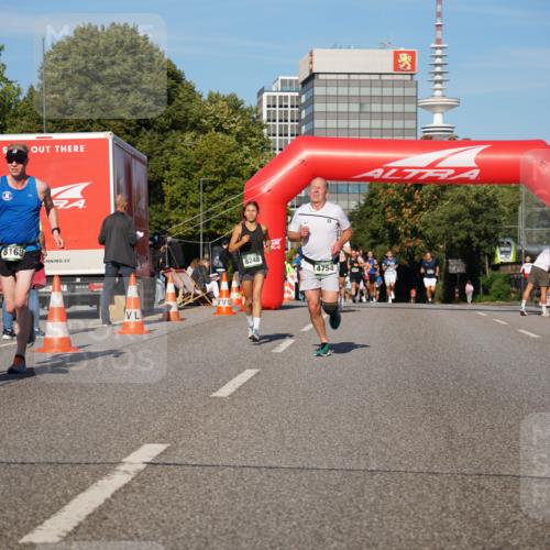 07.09.2025 - BARMER Alsterlauf Yannick Fuchs http://msf.ph/oto/8760019 07.09.2025 09:39:55 Laufen 6043, 8163, 8248, 4754 meine-sportfotos.de