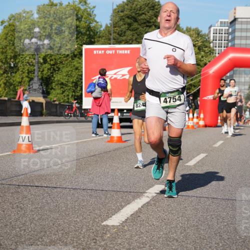 07.09.2025 - BARMER Alsterlauf Yannick Fuchs http://msf.ph/oto/8760081 07.09.2025 09:39:58 Laufen 8242, 4754 meine-sportfotos.de