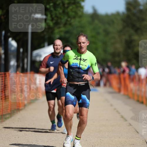 07.09.2025 - 19. Norderstedt Triathlon Michael Strokosch http://msf.ph/oto/8760188 07.09.2025 12:06:50 Laufen 190, 771, 1267 meine-sportfotos.de