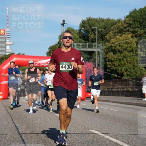 07.09.2025 - BARMER Alsterlauf Yannick Fuchs http://msf.ph/oto/8760258 07.09.2025 09:40:05 Laufen 8339, 2656, 4196, 4408, 4010 meine-sportfotos.de