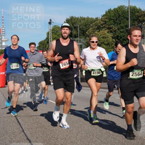 07.09.2025 - BARMER Alsterlauf Yannick Fuchs http://msf.ph/oto/8760382 07.09.2025 09:40:08 Laufen 8339, 529, 2656, 68, 5538, 4196, 2564 meine-sportfotos.de