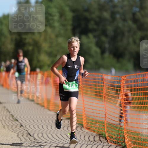 07.09.2025 - 19. Norderstedt Triathlon Michael Strokosch http://msf.ph/oto/8760389 07.09.2025 10:45:16 Laufen 70, 114, 668, 682 meine-sportfotos.de