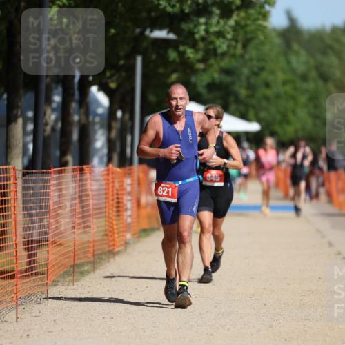 07.09.2025 - 19. Norderstedt Triathlon Michael Strokosch http://msf.ph/oto/8760407 07.09.2025 12:07:10 Laufen 821, 845 meine-sportfotos.de