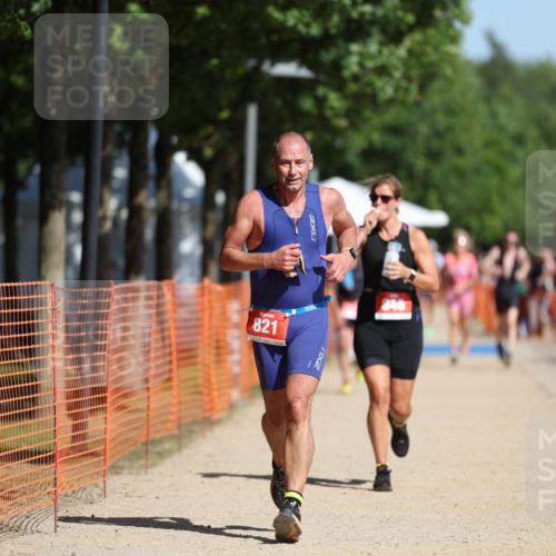 07.09.2025 - 19. Norderstedt Triathlon Michael Strokosch http://msf.ph/oto/8760444 07.09.2025 12:07:11 Laufen 821, 845 meine-sportfotos.de