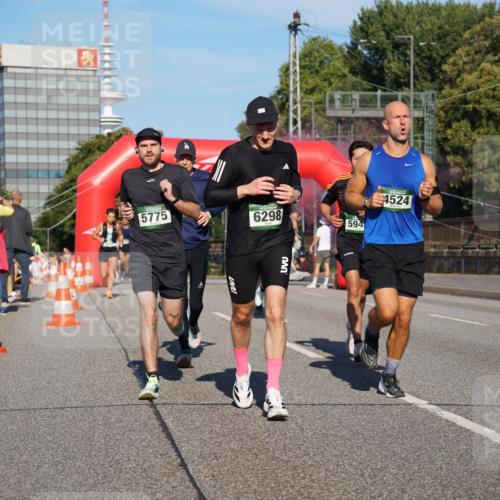 07.09.2025 - BARMER Alsterlauf Yannick Fuchs http://msf.ph/oto/8760475 07.09.2025 09:40:11 Laufen 6, 5775, 6298, 594, 4524 meine-sportfotos.de