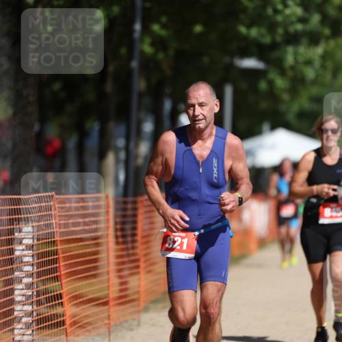 07.09.2025 - 19. Norderstedt Triathlon Michael Strokosch http://msf.ph/oto/8760513 07.09.2025 12:07:13 Laufen 821, 845 meine-sportfotos.de