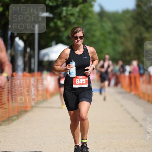 07.09.2025 - 19. Norderstedt Triathlon Michael Strokosch http://msf.ph/oto/8760552 07.09.2025 12:07:14 Laufen 821, 845 meine-sportfotos.de