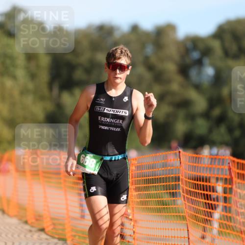 07.09.2025 - 19. Norderstedt Triathlon Michael Strokosch http://msf.ph/oto/8760577 07.09.2025 10:45:23 Laufen 57, 89, 104, 114, 668, 670 meine-sportfotos.de
