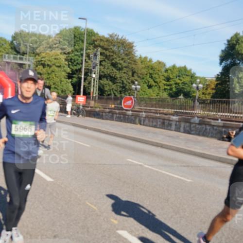07.09.2025 - BARMER Alsterlauf Yannick Fuchs http://msf.ph/oto/8760590 07.09.2025 09:40:14 Laufen 5966 meine-sportfotos.de
