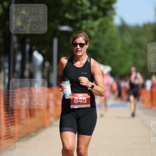07.09.2025 - 19. Norderstedt Triathlon Michael Strokosch http://msf.ph/oto/8760596 07.09.2025 12:07:15 Laufen 821, 845 meine-sportfotos.de