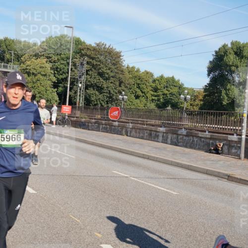 07.09.2025 - BARMER Alsterlauf Yannick Fuchs http://msf.ph/oto/8760597 07.09.2025 09:40:14 Laufen 5966 meine-sportfotos.de