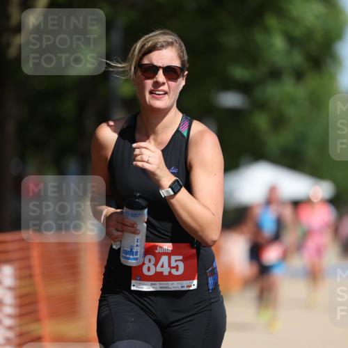 07.09.2025 - 19. Norderstedt Triathlon Michael Strokosch http://msf.ph/oto/8760660 07.09.2025 12:07:17 Laufen 152, 821, 845, 1200 meine-sportfotos.de