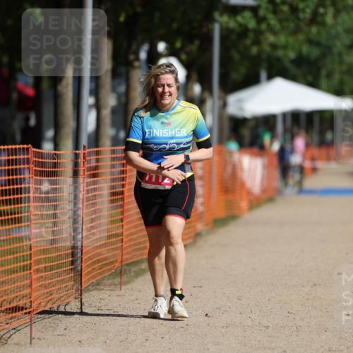 07.09.2025 - 19. Norderstedt Triathlon Michael Strokosch http://msf.ph/oto/8760679 07.09.2025 11:10:31 Laufen 1112 meine-sportfotos.de