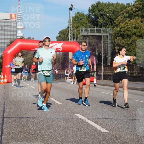 07.09.2025 - BARMER Alsterlauf Yannick Fuchs http://msf.ph/oto/8760763 07.09.2025 09:40:20 Laufen 8391, 3974, 4978 meine-sportfotos.de