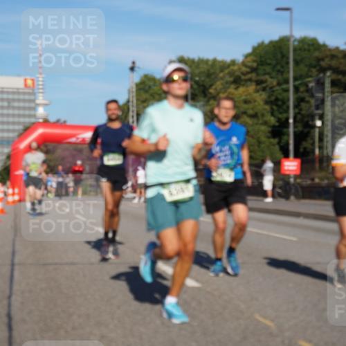 07.09.2025 - BARMER Alsterlauf Yannick Fuchs http://msf.ph/oto/8760855 07.09.2025 09:40:21 Laufen  meine-sportfotos.de
