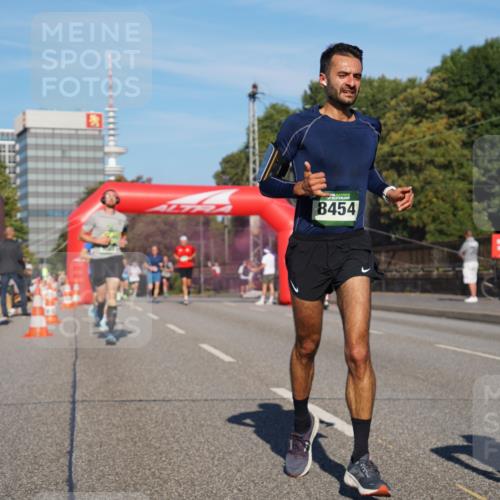 07.09.2025 - BARMER Alsterlauf Yannick Fuchs http://msf.ph/oto/8760902 07.09.2025 09:40:22 Laufen 8454 meine-sportfotos.de