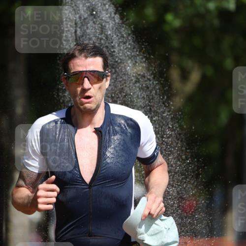 07.09.2025 - 19. Norderstedt Triathlon Michael Strokosch http://msf.ph/oto/8761085 07.09.2025 12:07:33 Laufen 768 meine-sportfotos.de
