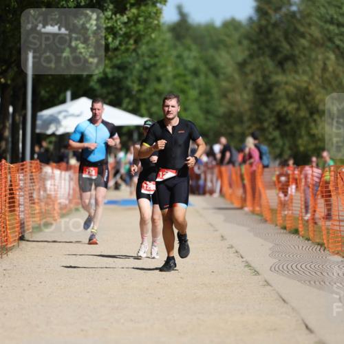 07.09.2025 - 19. Norderstedt Triathlon Michael Strokosch http://msf.ph/oto/8761305 07.09.2025 12:07:56 Laufen 734, 1223, 1257, 1288 meine-sportfotos.de