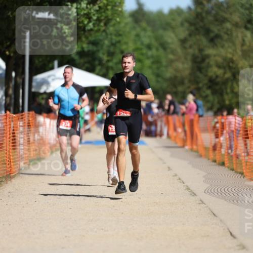 07.09.2025 - 19. Norderstedt Triathlon Michael Strokosch http://msf.ph/oto/8761327 07.09.2025 12:07:57 Laufen 734, 1223, 1257, 1288 meine-sportfotos.de