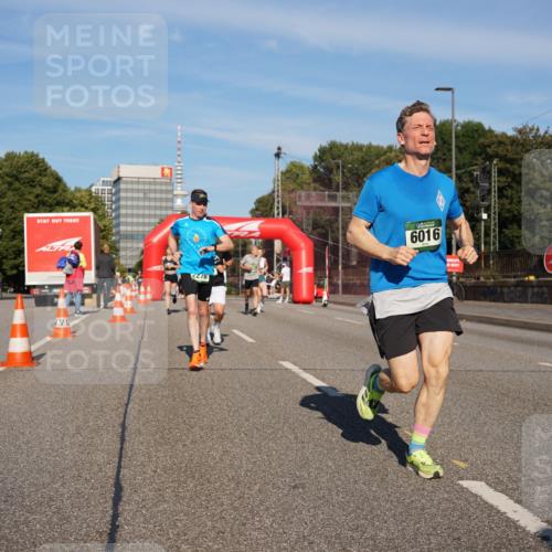 07.09.2025 - BARMER Alsterlauf Yannick Fuchs http://msf.ph/oto/8761444 07.09.2025 09:40:39 Laufen 2278, 6016 meine-sportfotos.de